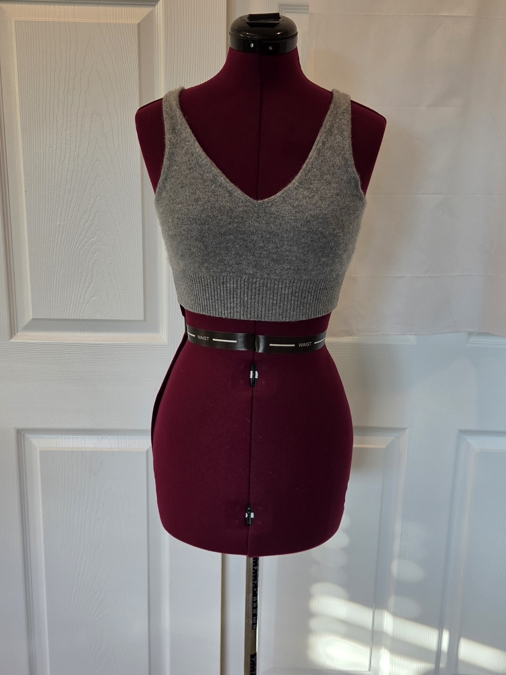 Quince Cashmere Size S Cropped  Sweater Vest Fall Layering Cozy Academia Ballet